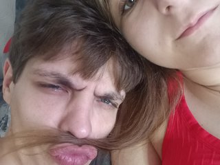 Erotisk videochatt HornyLadyAndAndrey