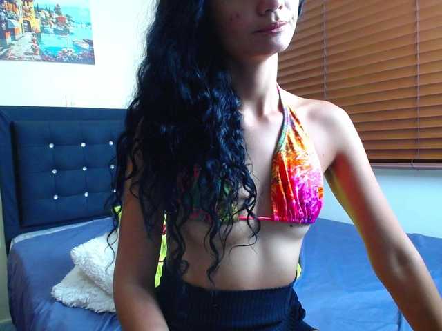 Foton SofiaFranco Guys i need to squirt help me please!!!squirt at goalpvt on @remain 555