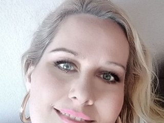 Erotisk videochatt SquirtyMaya