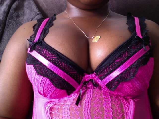 Foton staybunny23 helo , i am kenyan , 33 , single lady ... here to earn and be sugared