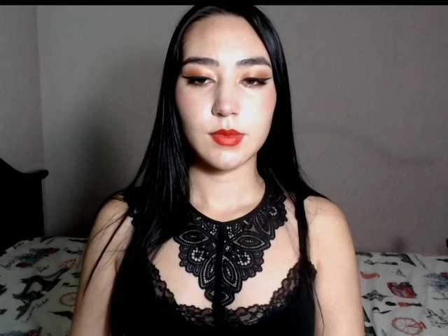 Foton SuziLyona Hello, my name is Suzi. It's my second week here and waiting to found new friends and get new experience. Let's improve this show together.I work dance teacher.i make charity stream i love animal and we can Help together all Money today i spent