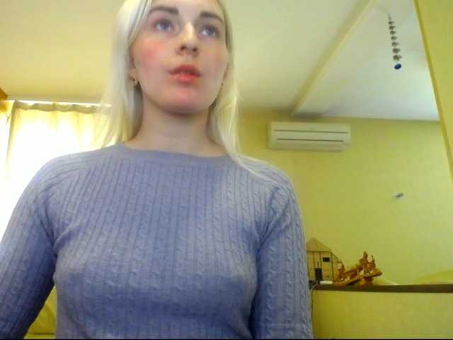 Foton SweetGia like 11 / ass 50 / chest 80 / feet 20 / control toys 199 10 min/more pvt c2c 25/33 ultra 33 sec/blowjob 60/snap355/ AHEGAO FACE 13/ naked 350/oil bobs 111/ice in panties: 110