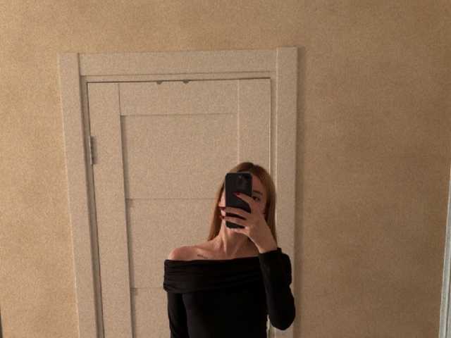 Foto av profilen Alice__Foxx