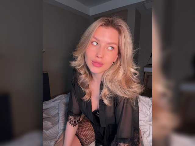 Sändningsbilder sweetpeach77