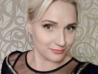 Erotisk videochatt SweetRedDeva