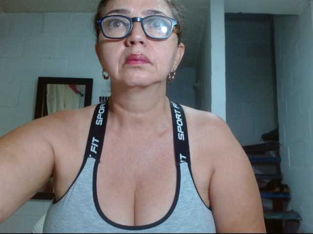 Foton sweetthelmax welcome my loves!!!! enter the fantasy show mature latina with super big tits#naked total 165 tks#deep anal 95 tks#big ass natural 20tks#blow job 45 tks#squirts or cum 180tks