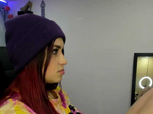 Sändningsbilder tamara-scraw