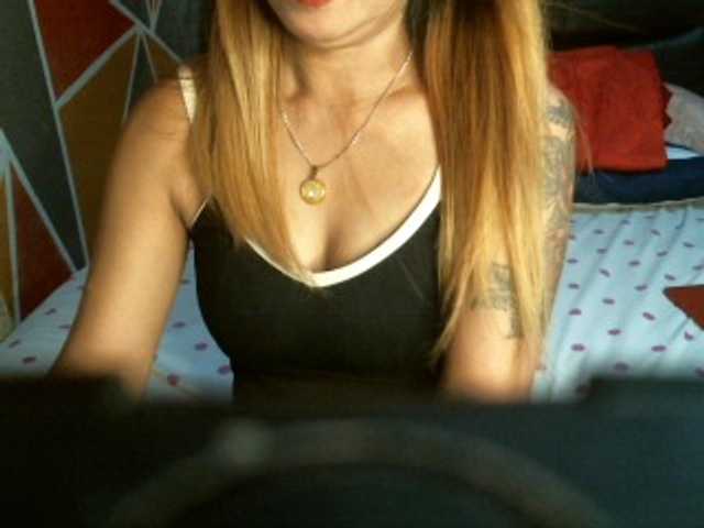 Foton Tamira72 hello sexy im horny wanna play in private..if u want to see how sexy i am im here and send me ur tokens..im ready to show up..;