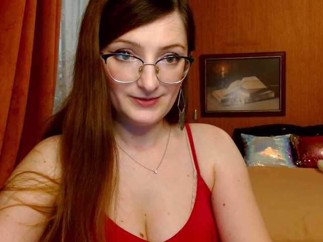 Foton tastyAriel Sweet and yet dang naughty ;) #innocentface #sweet #petite #glasses #fetish #natural #domina #teaser #cfmn #joi #cei #cbt #sph