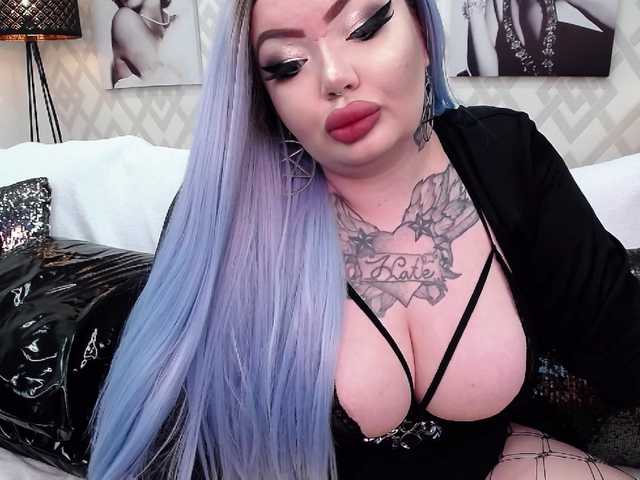 Foton SavageQueen Welcome in my rooom! Tattooed busty fuck doll with perfect deepthroat skills and more and more. Wanna play? Tip your Queen! Kisses :)