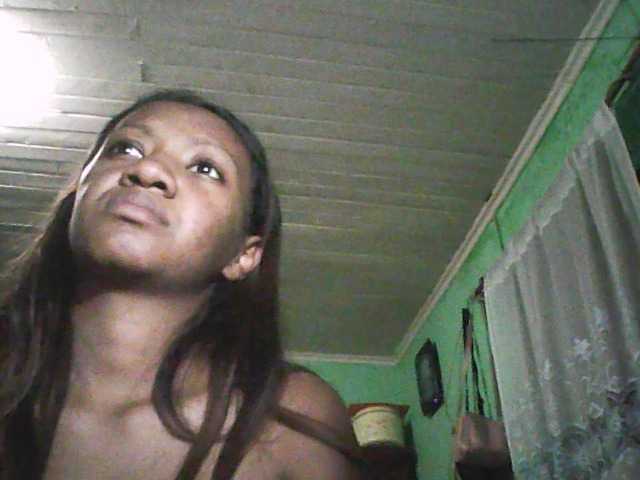 Sändningsbilder tinychloe