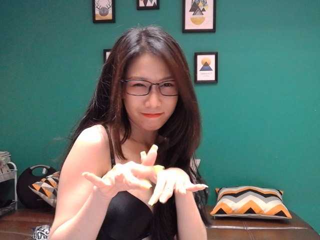 Foton yummytracy welcome to my room. im new girl!!! come enjoy to me and suport to me!!! tell me know what do u want ?