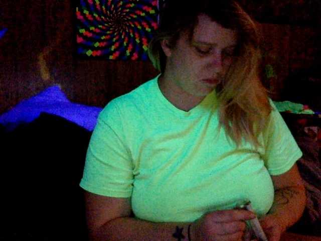 Foton Trashley420 RATE MY TITS! 1-10. plus u gotta tip me for every rate I get