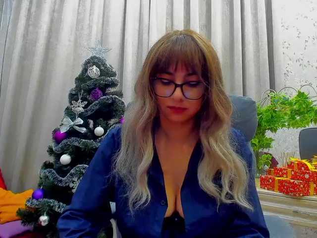 Foton Ur-Angel today are happy day ) Check my tip menu and also games ) Also i can make show here ) snap 399 , boobs 99 , toples stay 3 min 222 and many another things ) Lets have fun