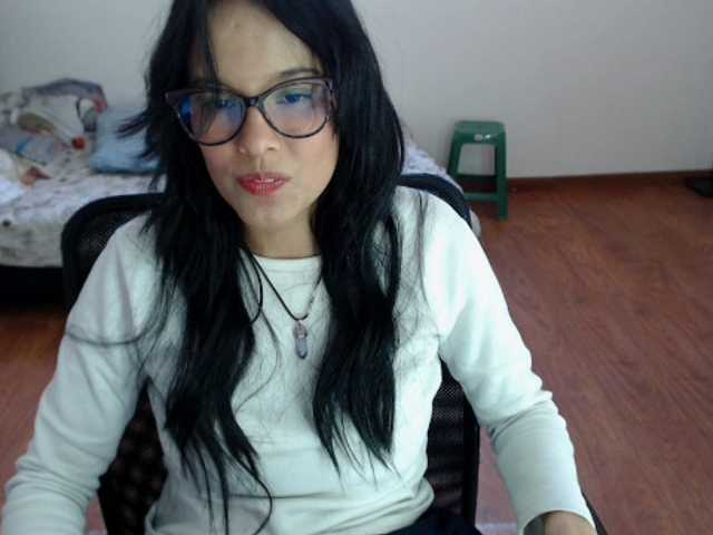 Foton valak133 ❤️25 nakedtokenspls play with me pls Help me to have a big orgasm.❤️ #squirt #colombia #latina #glasses#c2c