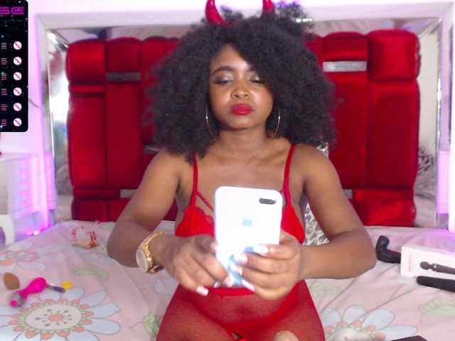 Foton valerysexy4 Hey guys, hot day I want you to make me wet for you !! ♥♥ PVT // ON @goal full squirt #ebony #latina # 18 #slim #bigboob #lovens