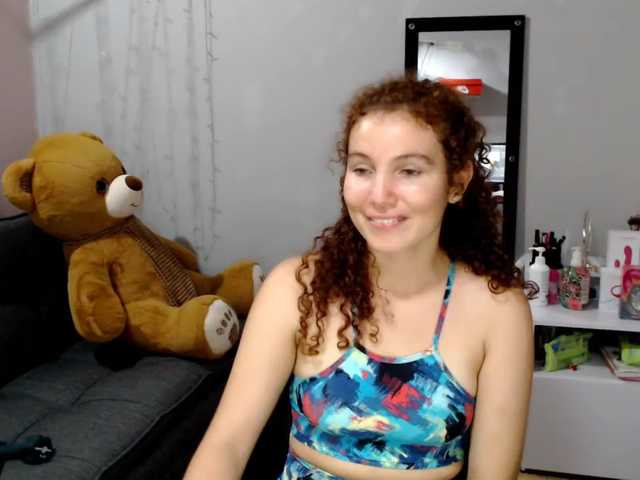 Foton VeronicaRusso hello guys enjoy with me 332 tokens to reach the goal Squirt Show