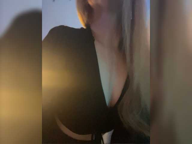 Foton _Vishka_ Striptease private. I don’t masturbate. I don't undress in free chat