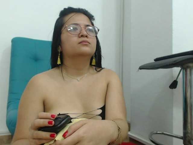 Foton Violetaloving hello lovers im violeta fun girl with big ass make me wet and show naked --LUSH ON --MAKE ME MOAN buy controle me toy and make me cum *i love roleplay and play oil * i do anal squrit and play pussy *I HAVE BIG CURVES AND CUTEFEET