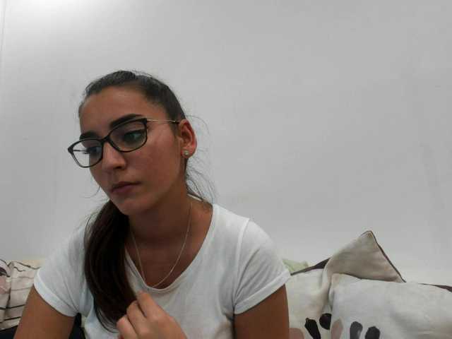 Sändningsbilder violetmyers18