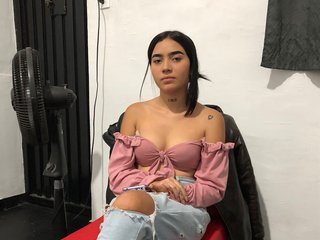 Erotisk videochatt xLittleDollyx