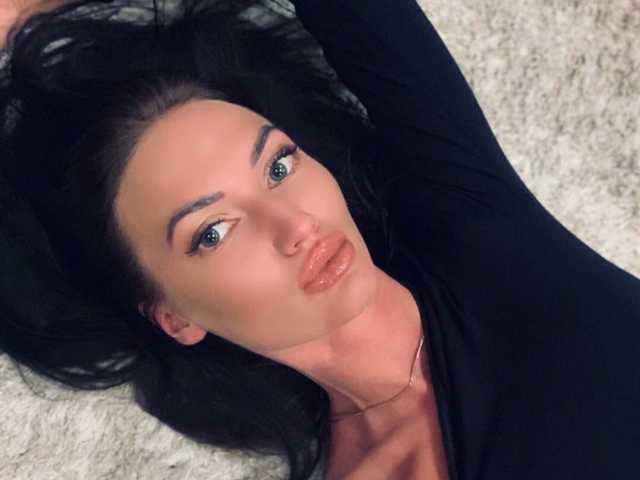 Foto av profilen Your__Desire