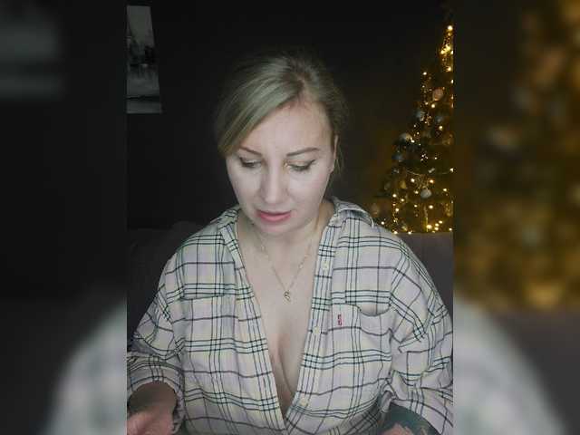 Sändningsbilder yuliia_3003