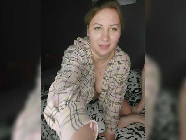 Sändningsbilder yuliia_3003