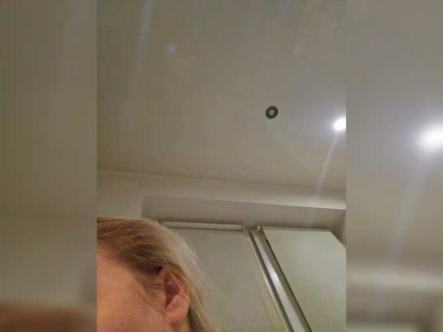 Sändningsbilder yuliia_3003