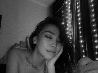 Erotisk videochatt YunjinJo